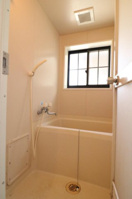 【浴室】 | メゾン・サンティナE棟 | 別号室の写真になります。現況優先。