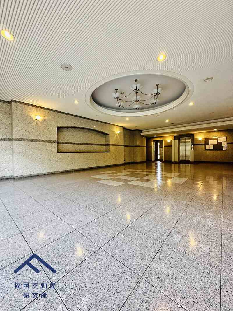 クレスト福間駅前のエントランス