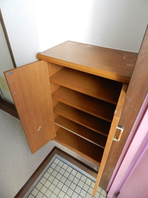 【玄関】 | サニーピア柳瀬 | 別号室の写真になります。現況優先。