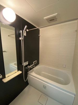 【浴室】 | グランパーク県庁前 | 別号室の写真になります。現況優先。