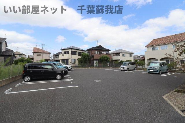 ピーノフォーリア弐番館の駐車場|カースペースがあります