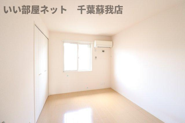 ピーノフォーリア弐番館の洋室|使い勝手のいい洋室です