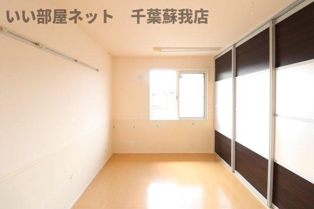ピーノフォーリア弐番館の寝室|使い勝手のいい寝室です