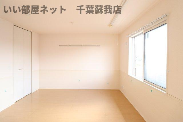 ピーノフォーリア弐番館の洋室|ゆったりした洋室です