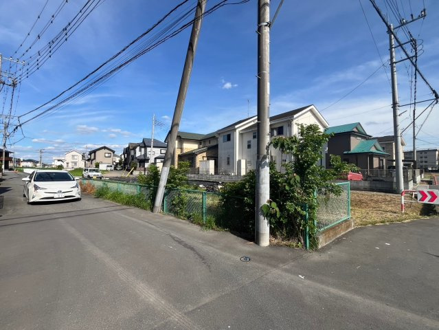 川越市山田　建築条件なし売地　西武新宿線『本川越駅』徒歩44分　【山田小学区】の前面道路含む現地写真