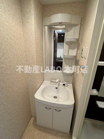 Luxe難波南の洗面所