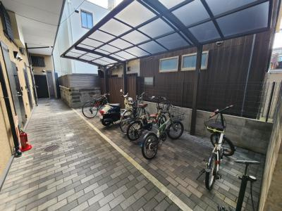 ロフティ西ノ京Ⅱの駐車場|オートロック内駐輪場