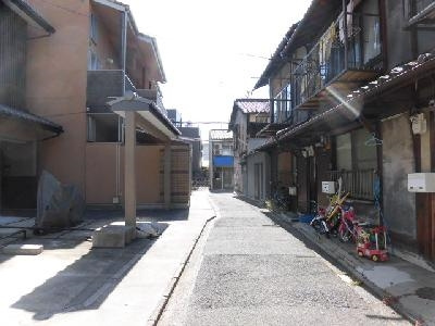 ロフティ西ノ京Ⅱの周辺|前面道路