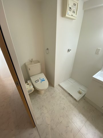 キャッスルコート西新町のトイレ