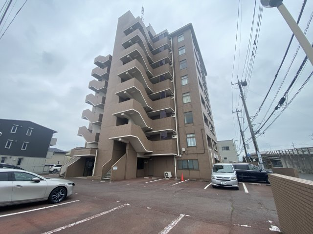 賃貸マンション　小山市駅東通りの外観