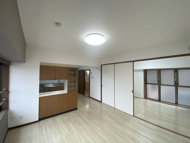 賃貸マンション　小山市駅東通りの居間・リビング