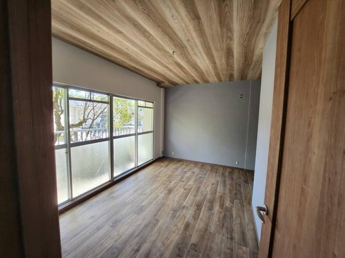 醍醐勝口町の洋室