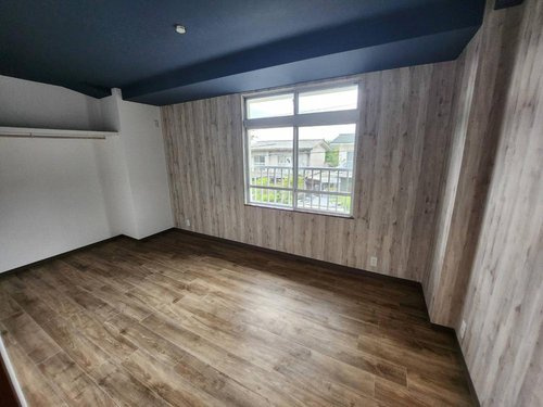 醍醐勝口町の洋室