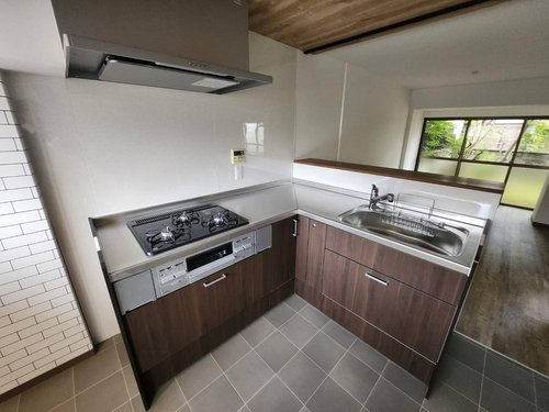 醍醐勝口町のキッチン|効率的で使いやすいL型キッチンです！