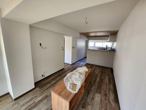 醍醐勝口町の居間・リビング