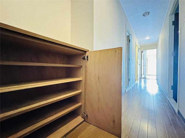 シャトレ北条の玄関