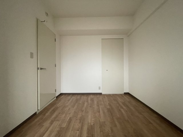 ロイヤルヒル2番館の寝室