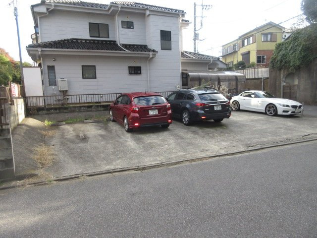 アミノ駐車場の外観