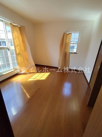 グランデ　ビラッジョAの内装|別部屋写真です。