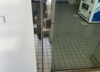 【防犯設備】 | メゾン・ド・ノア元横山 | 当然のことではありますが、オートロックやセンサーライト、ホームセキュリティーなどの防犯設備があれば、小さいお子様がいるご家庭も安心ですよね！まず物件購入の際は、防犯設備もチェックするようにしましょう。