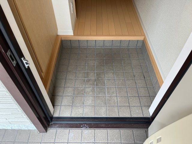 メゾンショコラＡ棟の玄関