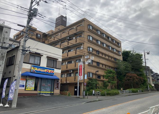 【外観】 | ライオンズマンション座間第２ | マンションの外観は非常に重要なポイントです！外観の善し悪しは資産価値に大きな影響を与えます。外観のいいマンションを購入することで、高値で売却がしやすく、買い手が見つかりやすいというメリットがあります。