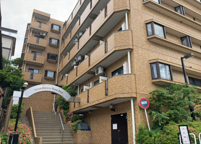 【現況写真】 | ライオンズマンション座間第２ | 景色重視でお家選ぶをするとスーパーが遠い！学校が遠い！など生活をするうえで利便性で困ることもあります。まず一度現地を見学する際に、周辺の施設などがあるかを確認し、暮らし始めた後のことを想像しましょう。