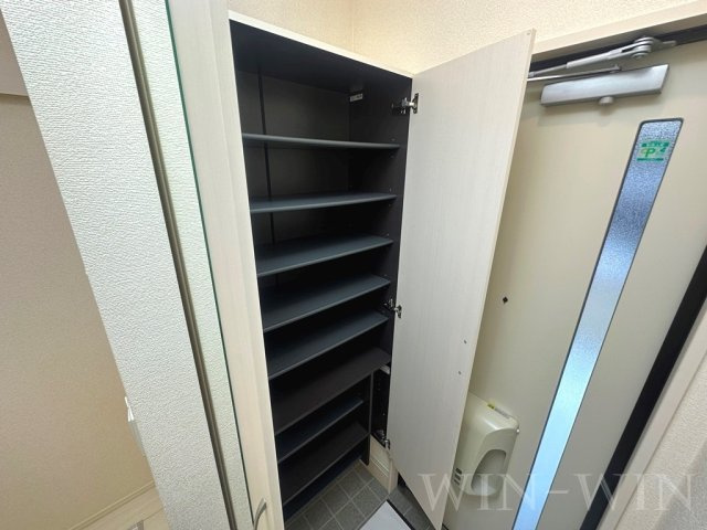 ヴェルジェ Aの玄関