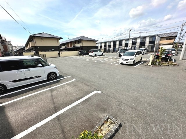 ヴェルジェ Aの駐車場