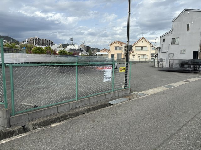 中山寺東駐車場