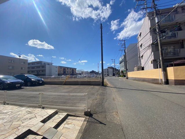 ディオス弐番館の駐車場