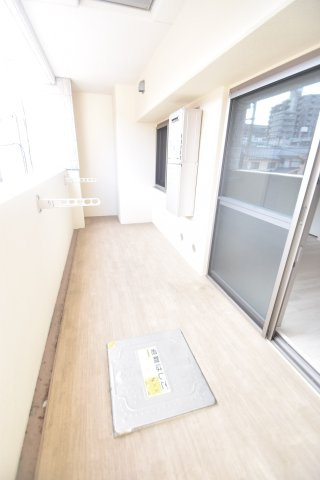 大阪市都島区東野田町５丁目の賃貸マンションのバルコニー