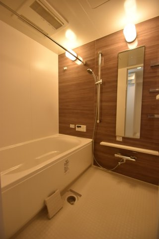 大阪市都島区東野田町５丁目の賃貸マンションの浴室
