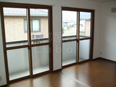 【居間・リビング】 | ローズコート開成Ａ