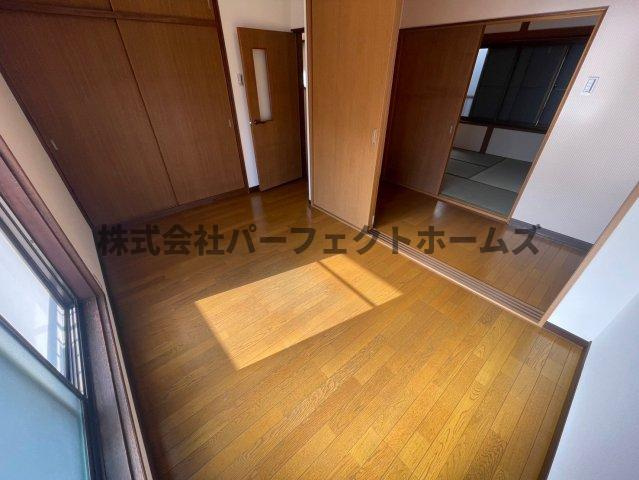 桜丘町戸建　賃貸の洋室|広々とした洋室です