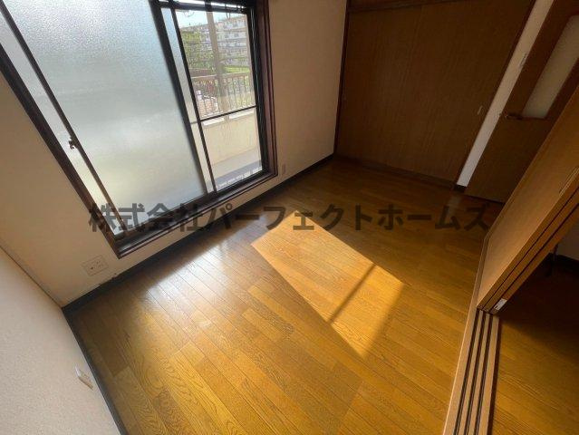 桜丘町戸建　賃貸の洋室|個人の部屋や寝室として使える洋室です