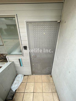 【エントランス】 | 用賀戸建