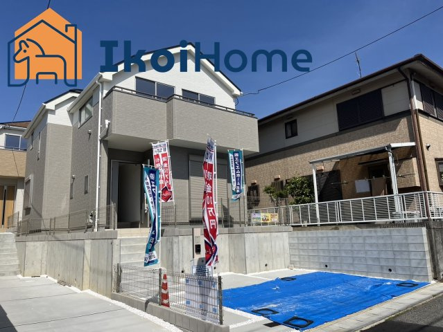 神戸市西区竜が岡Ⅱ　D号棟　新築戸建の外観|敷地内に並列2台駐車可能です。前道も間口も広く運転しやすいです。残り1棟になりました！