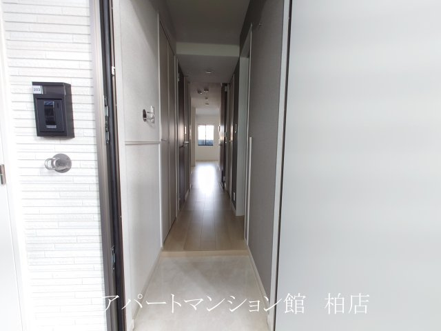 サードコートの玄関