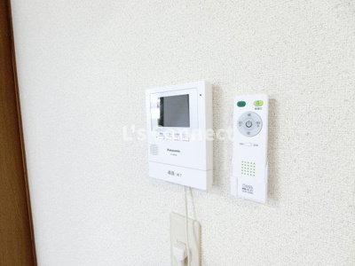 【セキュリティ】 | ファミリーマンション泉中央 | 突然の来客時もＴＶモニターホンでしっかり確認。