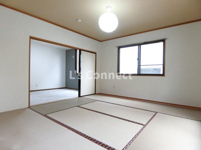 【和室】 | ファミリーマンション泉中央 | 角部屋で８．６帖の和室には２面に窓があります。