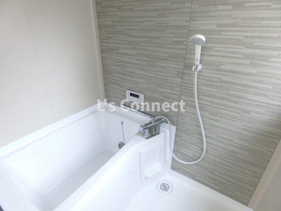 【浴室】 | ファミリーマンション泉中央 | お風呂もリフォーム済み。