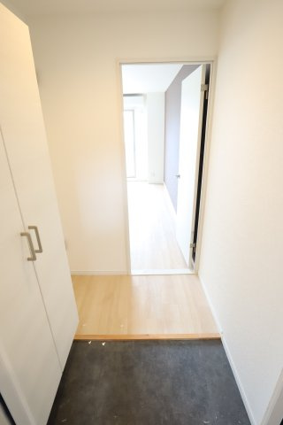 大阪市城東区鴫野西１丁目の賃貸マンションの玄関
