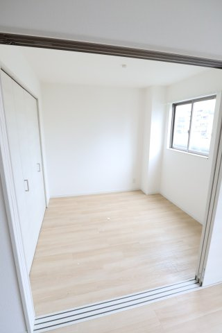 大阪市城東区鴫野西１丁目の賃貸マンションの寝室