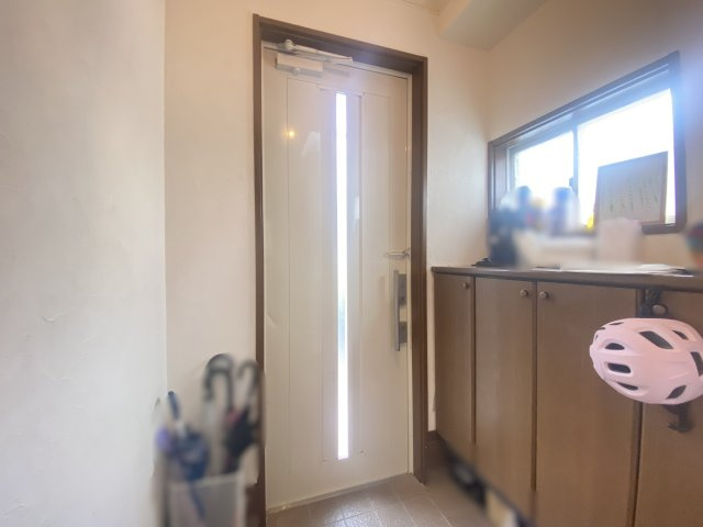 三鷹市中原【仲介手数料無料】　三鷹市中原　中古戸建の玄関|～仲介手数料無料☆八王子ひなた不動産～三鷹市中原１丁目　中古戸建
