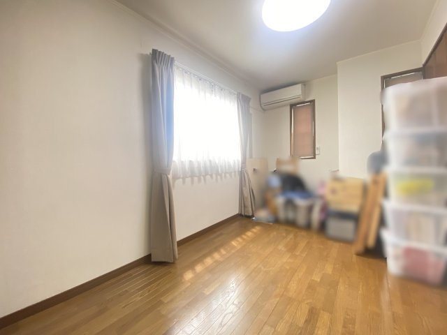 三鷹市中原【仲介手数料無料】　三鷹市中原　中古戸建の洋室|～仲介手数料無料☆八王子ひなた不動産～三鷹市中原１丁目　中古戸建
