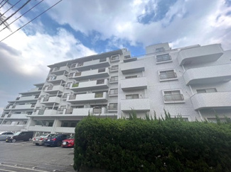 【外観】 | 大橋駅まで徒歩7分の好立地。駅周辺は生活利便施設が充実しており、永く快適に暮らせます。近隣駐車場確保済みです