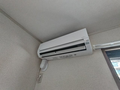 洋室のエアコン