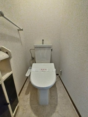 温水洗浄機能付きのトイレ