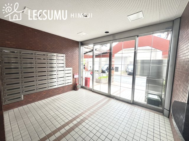 プレステージ姫路西飾磨のエントランス